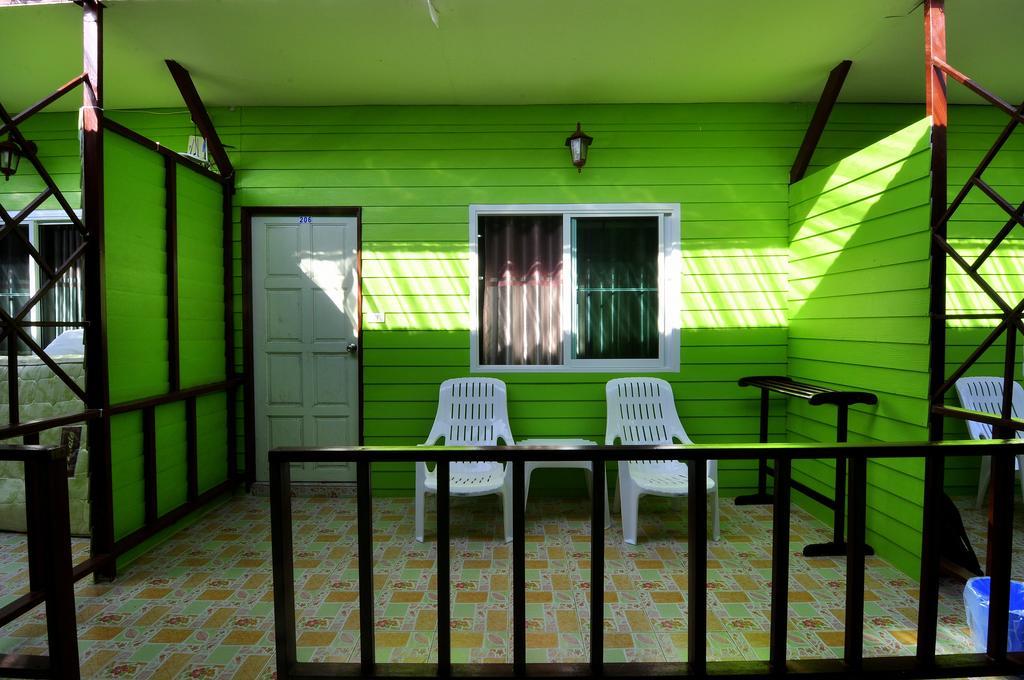 Sand Sea House Phi Phi-eilanden Buitenkant foto